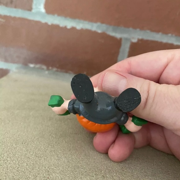 Tiny Toon Adventures Montana Max PVC Figure Toy Applause RARE 90s Cartoon Toons - Picture 5 of 8